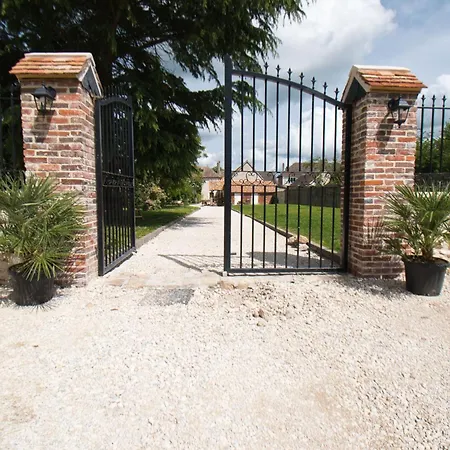 Le Relais Des Caleches - 