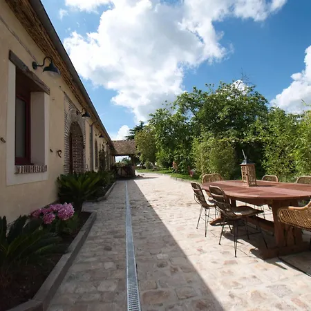 Le Relais Des Caleches - 